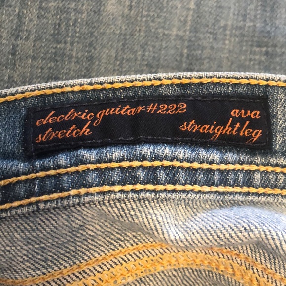 COH Ava Straight Leg Jeans - Picture 4 of 9